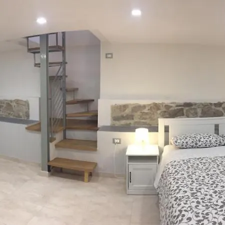 Central Holiday Home Fondi Apartment *