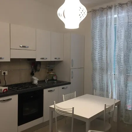 Central Holiday Home Fondi Apartment *