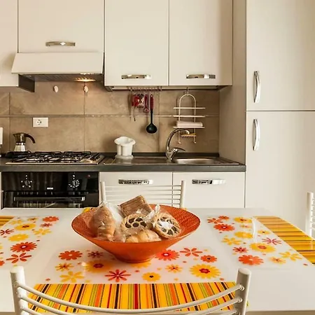 Apartment Central Holiday Home Fondi